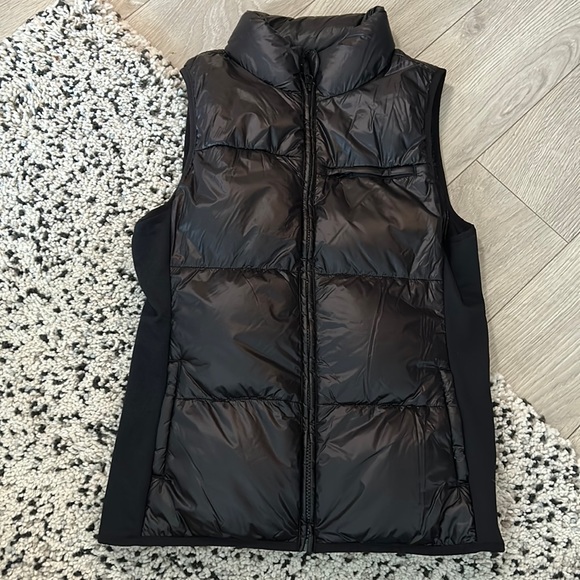 PUFFER VEST - NEW - FABLETICS - Picture 1 of 7